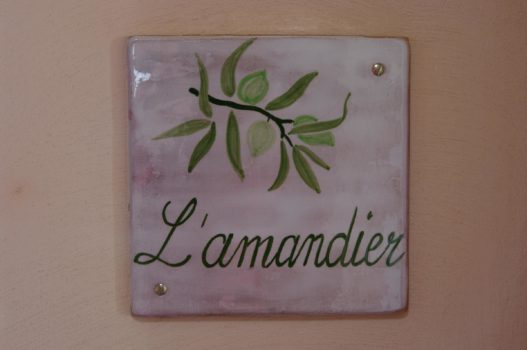 [:de]<h3>L'Amandier</h3>[:]